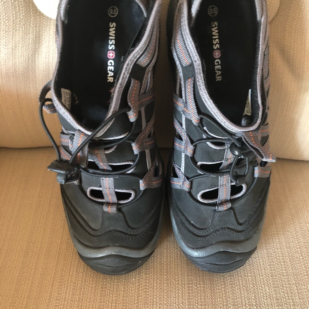 Swiss Gear men’s shoes